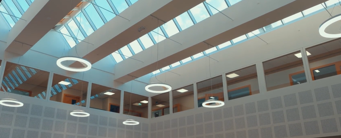 Thorlux vernieuwt verlichting bij Esdal College Klazienaveen (video)
